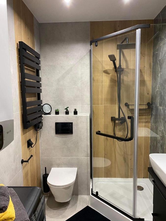 St. Cross Apartment Краків Екстер'єр фото
