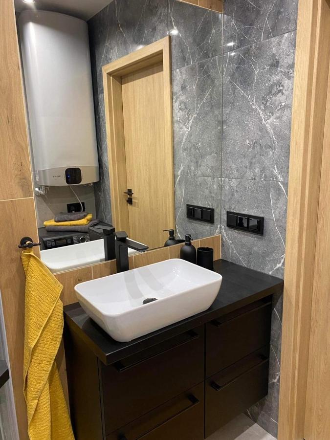 St. Cross Apartment Краків Екстер'єр фото