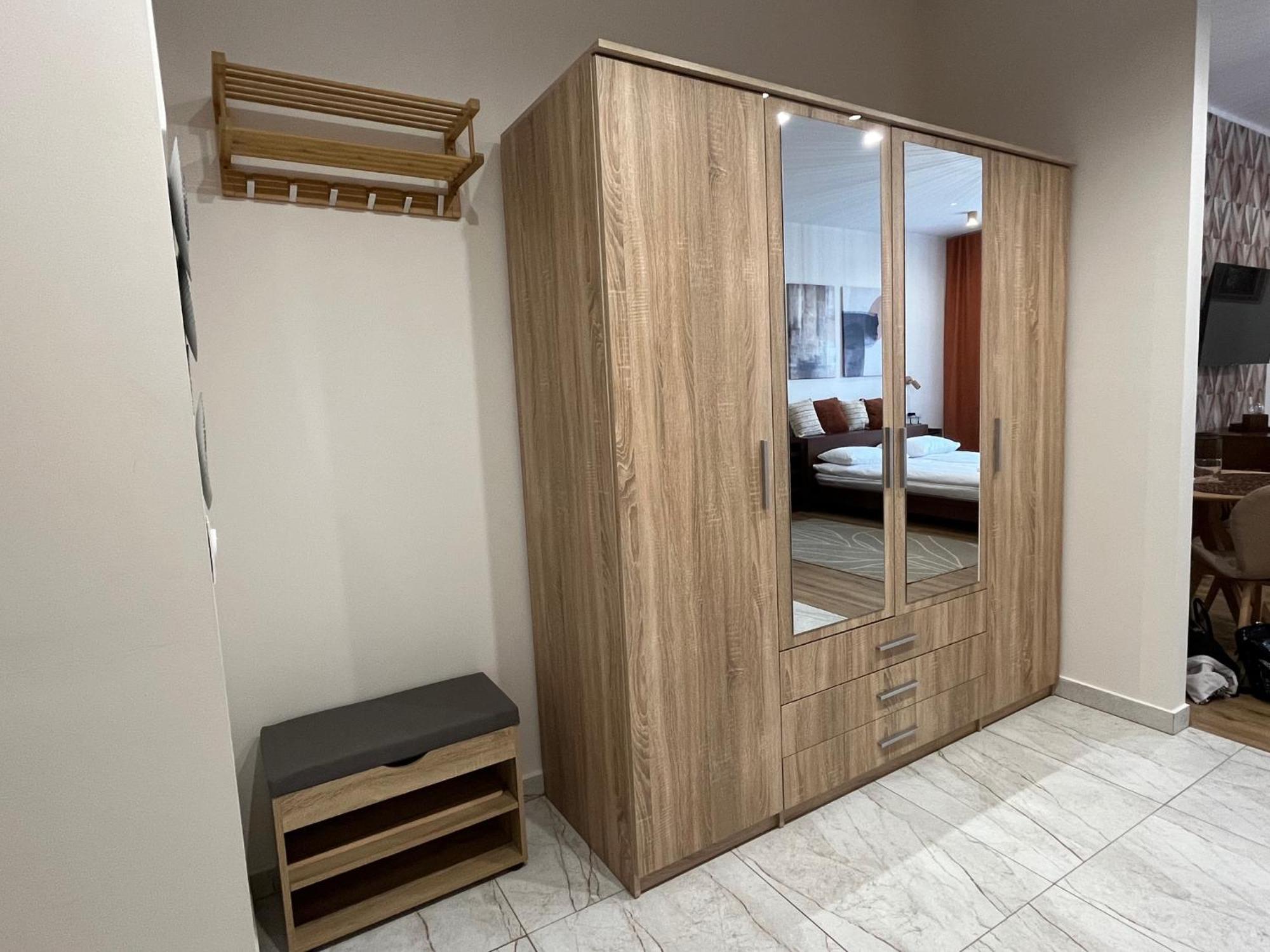 St. Cross Apartment Краків Екстер'єр фото