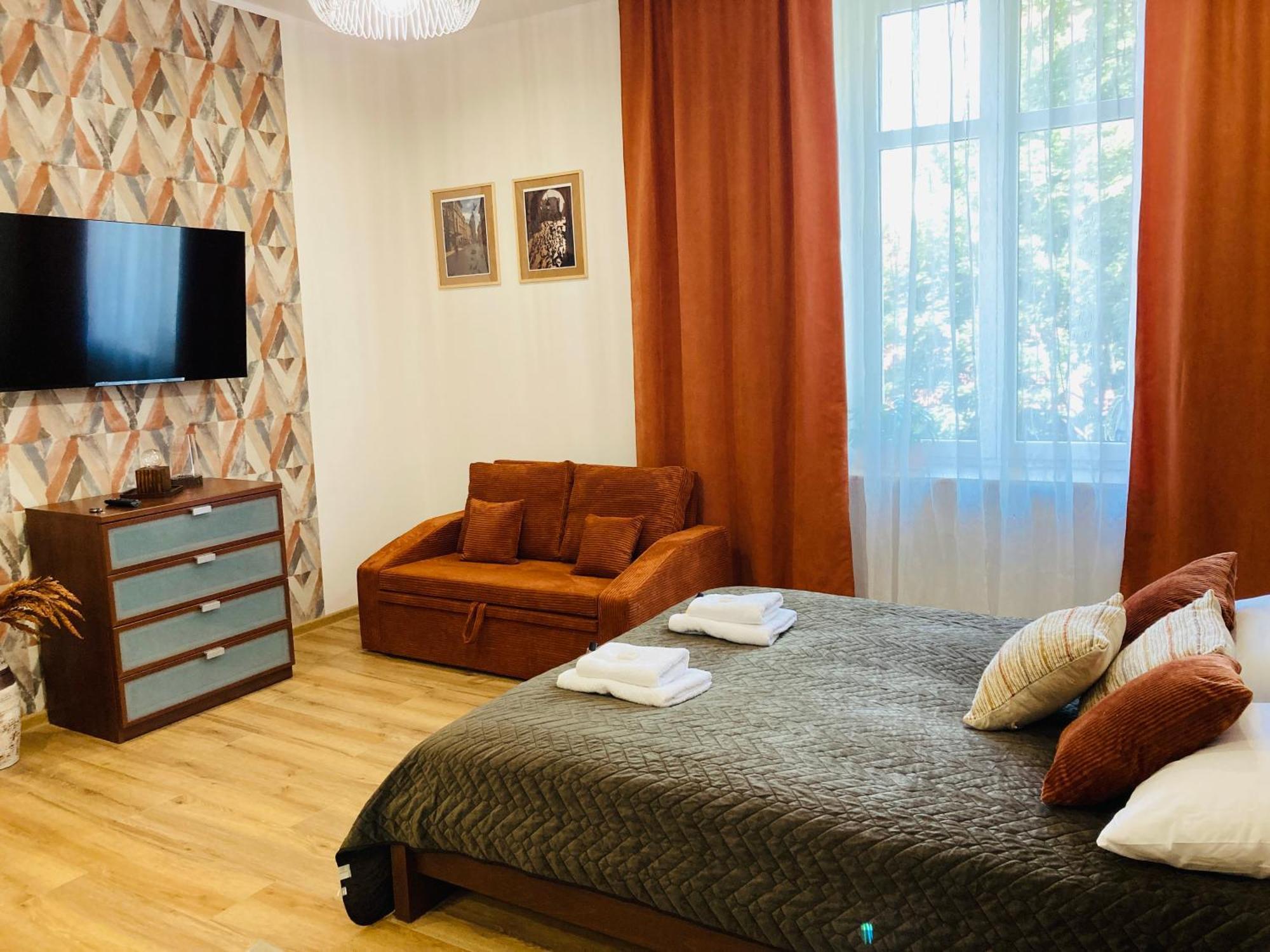 St. Cross Apartment Краків Екстер'єр фото